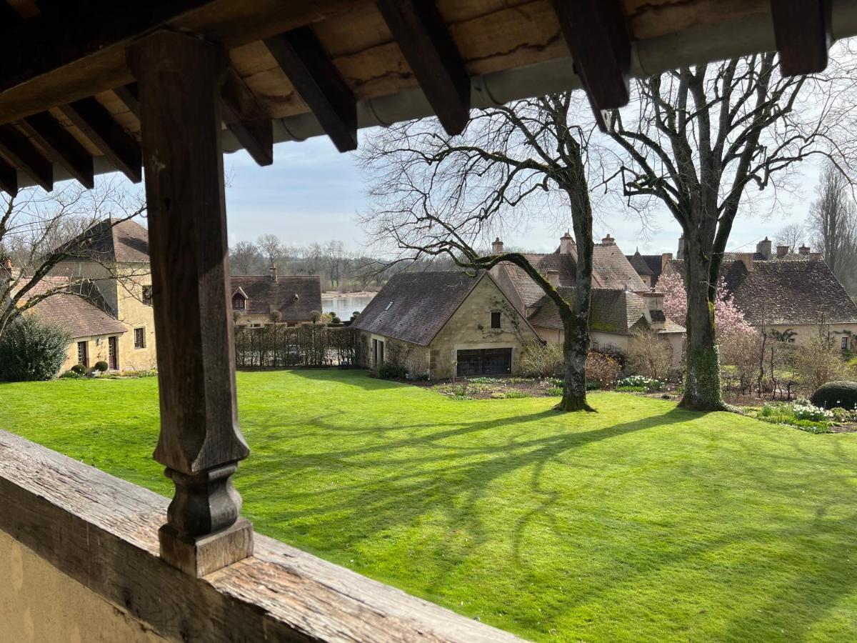 La Maison De La Tour Apremont-sur-Allier Экстерьер фото