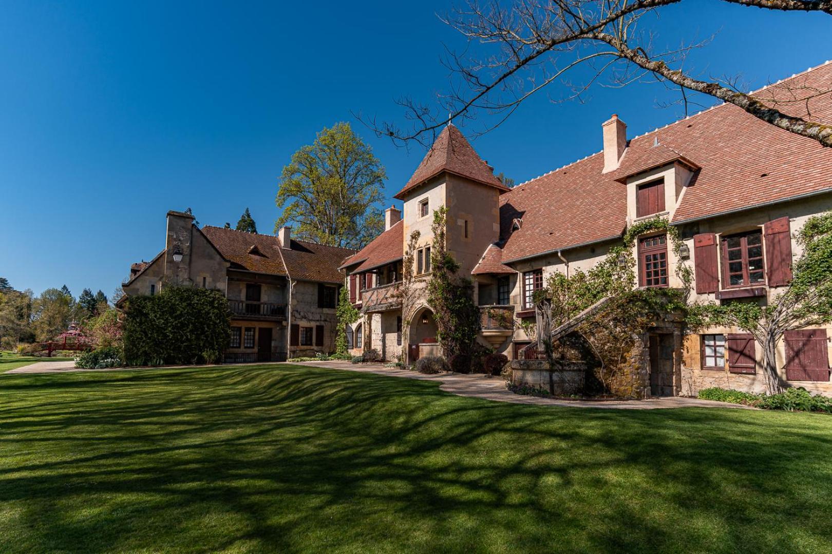La Maison De La Tour Apremont-sur-Allier Экстерьер фото